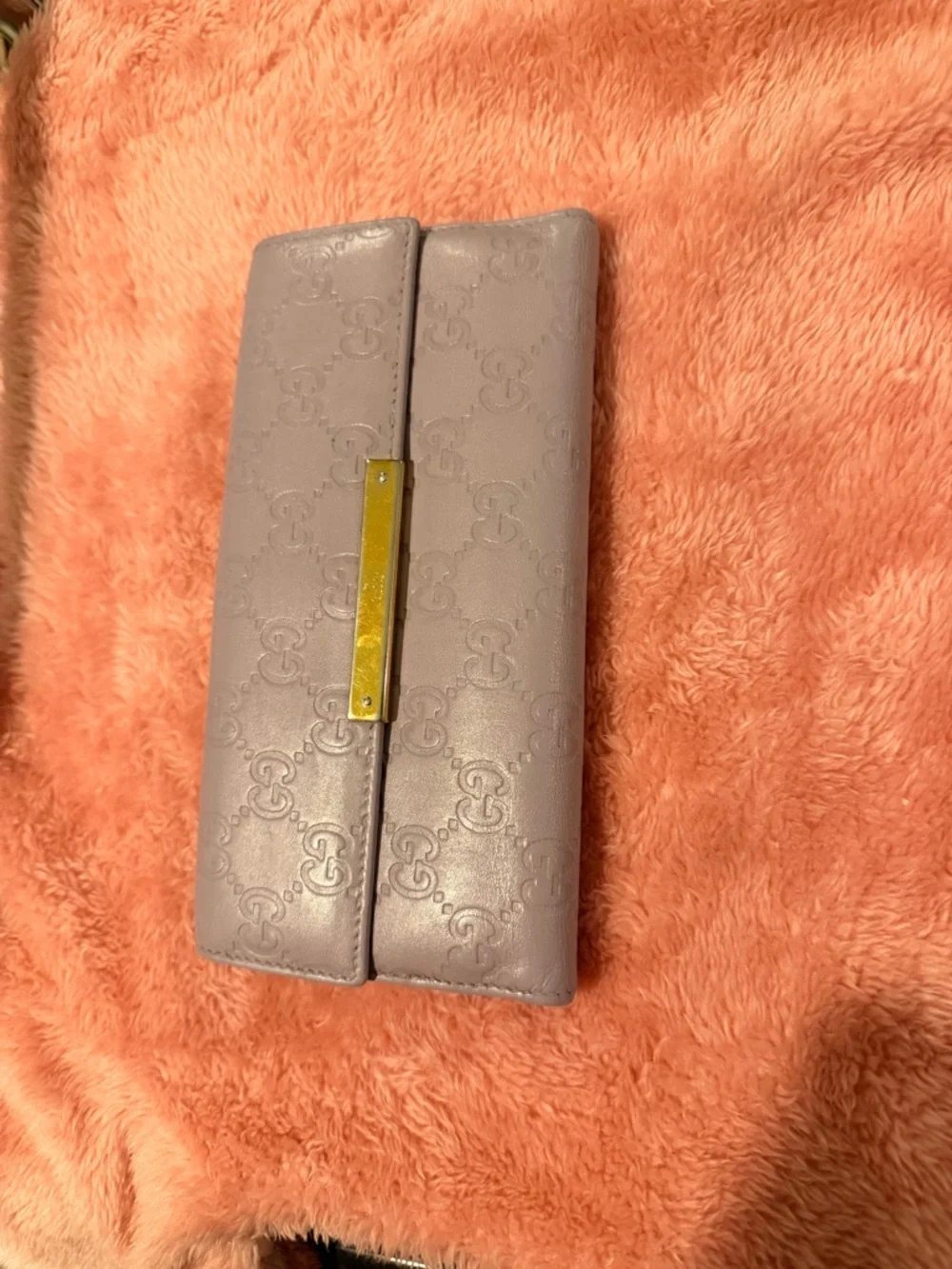 Authentic Gucci Light Purple Guccissima Embossed Leather Wallet - Picture 2 of 9